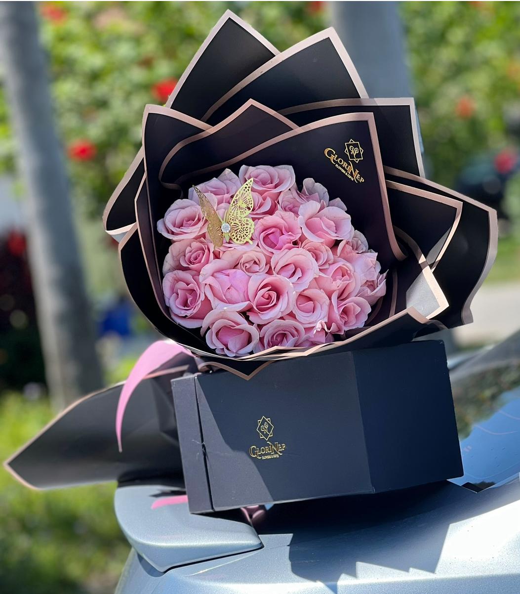Ramo Buchon Pink Roses | Luxury Pink Roses Bouquet (25,50,75 or 100 Roses ) - Wellington, West Palm Beach & Palm Beach County